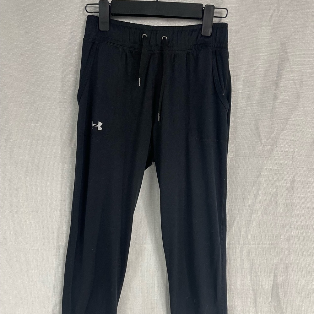Under Armour, heat gear athletic pants size extra small black